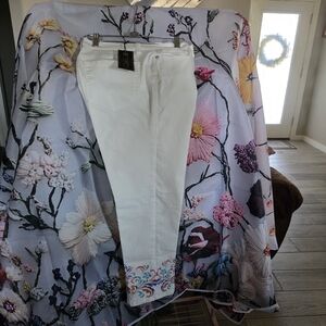 DG2 by Diane Gilman White Jeans with Colorful Embroidery